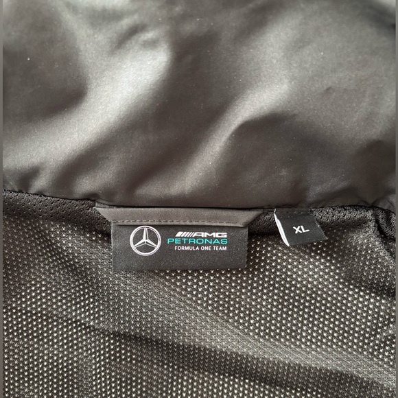 2021 Mercedes AMG Petronas F1 Team Rain Coat - Picture 3 of 4